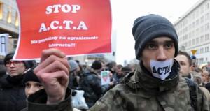 Polonia suspende su ratificación a ACTA