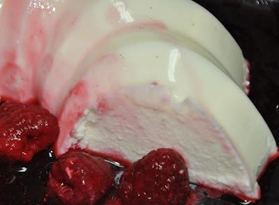 Panna Cotta De Vainilla Y Frambuesas