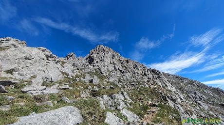 PEÑA UBIÑA desde CASA MIERES Inicio de la subida a Peña Ubiña
