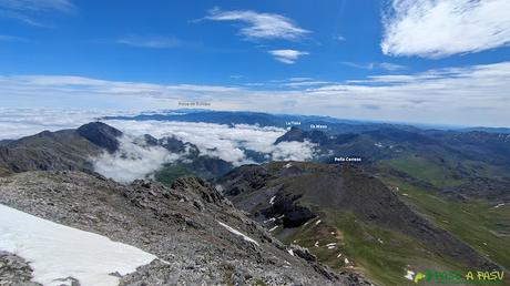 Vistas hacia La Cubilla desde Peña Ubiña