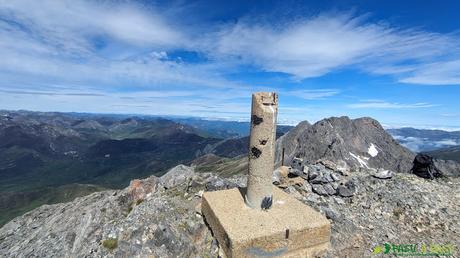 Cima de Peña Ubiña, techo de Lena