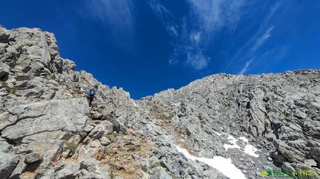 PEÑA UBIÑA desde CASA MIERES Tramo superior de la ascensión a Peña Ubiña