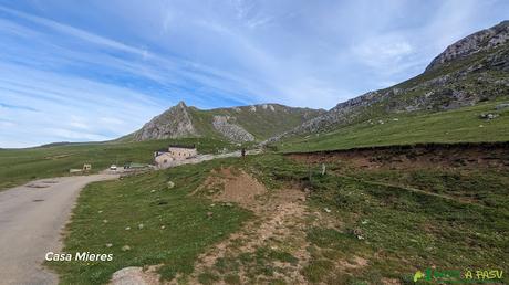 PEÑA UBIÑA desde CASA MIERES Casa Mieres, Puerto Pinos
