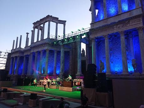 BLOGSSIPGIRL TE ANIMA A VIAJAR: VISITANDO MÉRIDA, CÁCERES, TRUJILLO (EXTREMADURA) & CONCIERTO STATUS QUO.