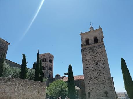 BLOGSSIPGIRL TE ANIMA A VIAJAR: VISITANDO MÉRIDA, CÁCERES, TRUJILLO (EXTREMADURA) & CONCIERTO STATUS QUO.