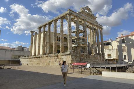 BLOGSSIPGIRL TE ANIMA A VIAJAR: VISITANDO MÉRIDA, CÁCERES, TRUJILLO (EXTREMADURA) & CONCIERTO STATUS QUO.