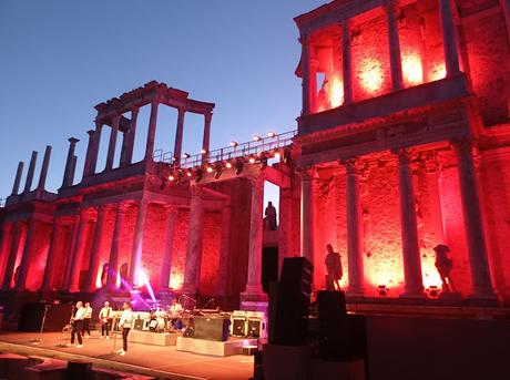 BLOGSSIPGIRL TE ANIMA A VIAJAR: VISITANDO MÉRIDA, CÁCERES, TRUJILLO (EXTREMADURA) & CONCIERTO STATUS QUO.