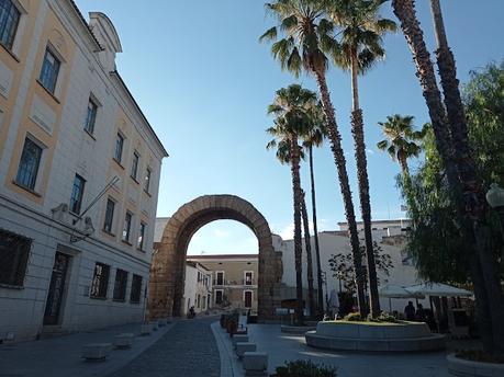 BLOGSSIPGIRL TE ANIMA A VIAJAR: VISITANDO MÉRIDA, CÁCERES, TRUJILLO (EXTREMADURA) & CONCIERTO STATUS QUO.