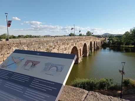 BLOGSSIPGIRL TE ANIMA A VIAJAR: VISITANDO MÉRIDA, CÁCERES, TRUJILLO (EXTREMADURA) & CONCIERTO STATUS QUO.