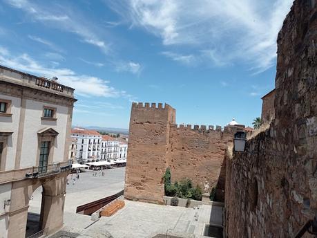 BLOGSSIPGIRL TE ANIMA A VIAJAR: VISITANDO MÉRIDA, CÁCERES, TRUJILLO (EXTREMADURA) & CONCIERTO STATUS QUO.