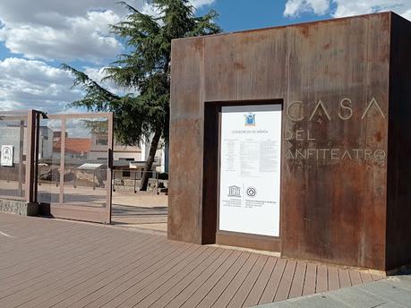 BLOGSSIPGIRL TE ANIMA A VIAJAR: VISITANDO MÉRIDA, CÁCERES, TRUJILLO (EXTREMADURA) & CONCIERTO STATUS QUO.