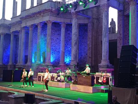 BLOGSSIPGIRL TE ANIMA A VIAJAR: VISITANDO MÉRIDA, CÁCERES, TRUJILLO (EXTREMADURA) & CONCIERTO STATUS QUO.