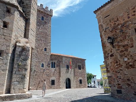 BLOGSSIPGIRL TE ANIMA A VIAJAR: VISITANDO MÉRIDA, CÁCERES, TRUJILLO (EXTREMADURA) & CONCIERTO STATUS QUO.