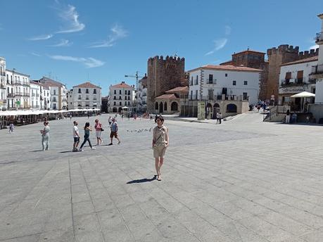 BLOGSSIPGIRL TE ANIMA A VIAJAR: VISITANDO MÉRIDA, CÁCERES, TRUJILLO (EXTREMADURA) & CONCIERTO STATUS QUO.