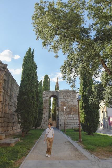 BLOGSSIPGIRL TE ANIMA A VIAJAR: VISITANDO MÉRIDA, CÁCERES, TRUJILLO (EXTREMADURA) & CONCIERTO STATUS QUO.