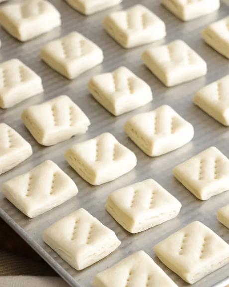 pinchar los criollitos