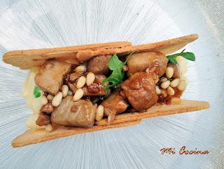 ENSALADILLA RUSA CON ATÚN EN SALSA DE OSTRAS Y SOJA CON PIÑONES. ENSALADILLA RUSA CON ATÚN EN SALSA DE OSTRAS Y SOJA CON PIÑONES.