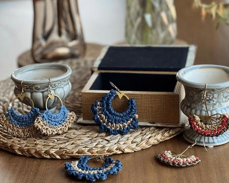 Livianos y Coloridos Pendientes de Rafia para el Verano