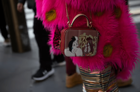 Bolsos de Lujo Renuevan su Imagen en el Streetstyle