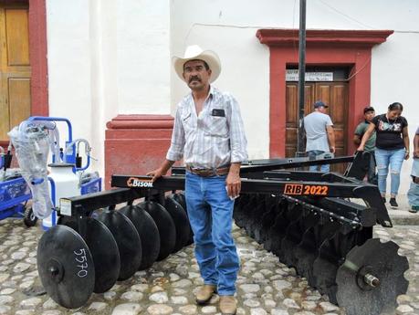 Inversión estatal fortalece al sector agropecuario en San Luis Potosí con entrega de equipo a productores