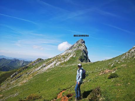 La Llambria y Becerrera de San Pedro desde Taranes