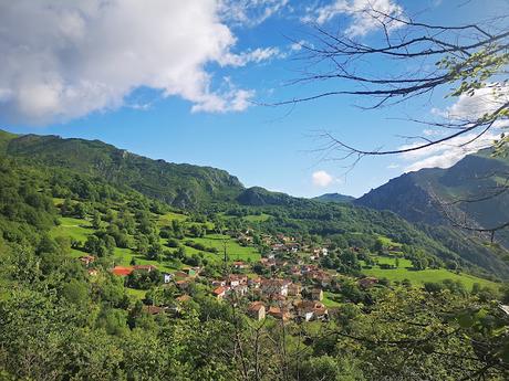 La Llambria y Becerrera de San Pedro desde Taranes