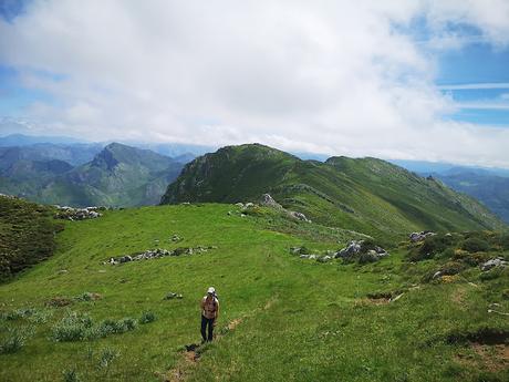 La Llambria y Becerrera de San Pedro desde Taranes