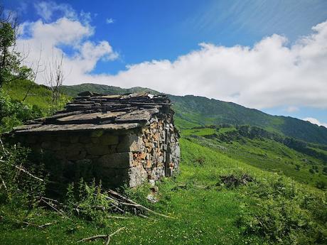 La Llambria y Becerrera de San Pedro desde Taranes