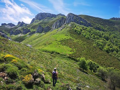 La Llambria y Becerrera de San Pedro desde Taranes