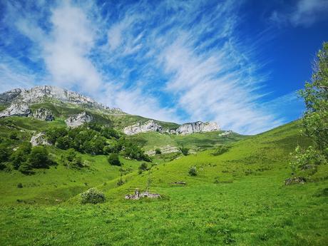 La Llambria y Becerrera de San Pedro desde Taranes