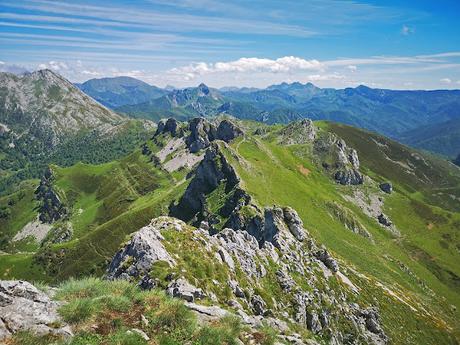 La Llambria y Becerrera de San Pedro desde Taranes