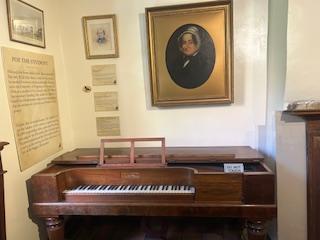 De luces y sombras. Los colores en la literatura y en la obra de Edgar Allan Poe: ponencia de Nery Santos Gomez en el Gran Casino de Madrid en marzo del 2022, con fotos del museo de Richmond, Virginia 2024