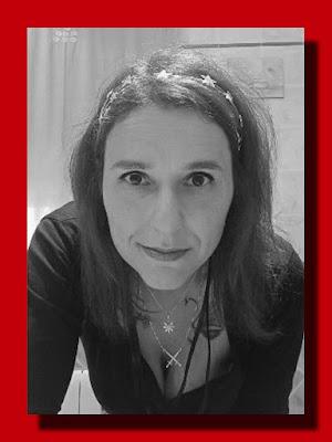 LA LUNA A TRAVÉS DE LA VENTANA