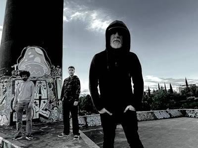 S: 'REACCIÓN EN CADENA' S: 'REACCIÓN EN CADENA'