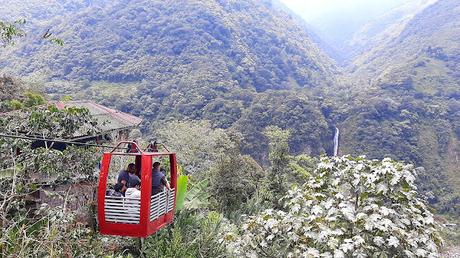 ECUADOR : LA RUTA DE LAS CASCADAS EN BAÑOS ECUADOR : LA RUTA DE LAS CASCADAS EN BAÑOS