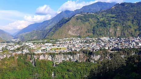 ECUADOR : LA RUTA DE LAS CASCADAS EN BAÑOS ECUADOR : LA RUTA DE LAS CASCADAS EN BAÑOS