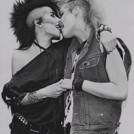 La Moda como Refugio para la Comunidad LGBTQ+