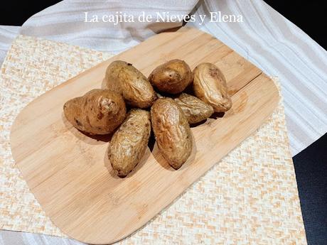 Patatas asadas en freidora de aire (airfryer) Patatas asadas en freidora de aire (airfryer)