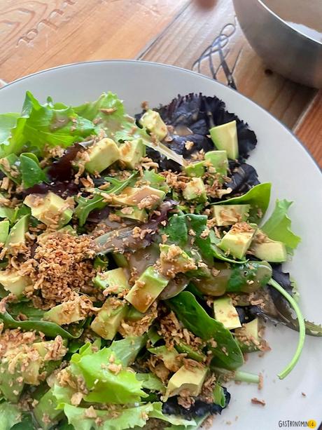 Vinagreta de miel y mostaza Dijon, el aderezo más versátil y atemporal Vinagreta de miel y mostaza Dijon, el aderezo más versátil y atemporal