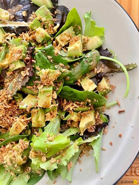 Vinagreta de miel y mostaza Dijon, el aderezo más versátil y atemporal Vinagreta de miel y mostaza Dijon, el aderezo más versátil y atemporal