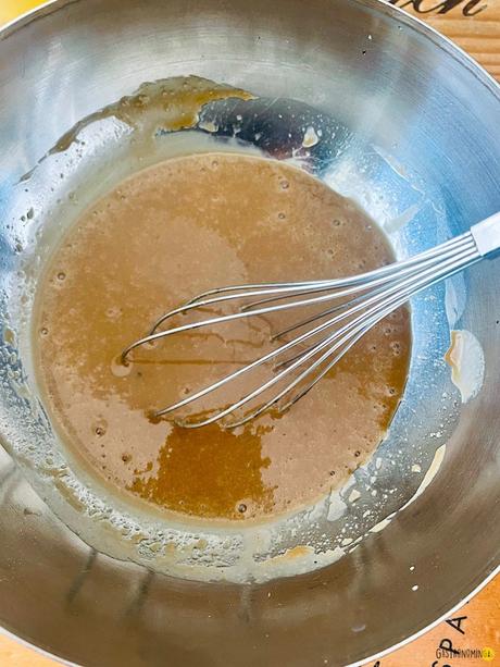 Vinagreta de miel y mostaza Dijon, el aderezo más versátil y atemporal Vinagreta de miel y mostaza Dijon, el aderezo más versátil y atemporal