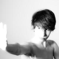 Azul Ferreira estrena Fall Kills como nuevo single con videoclip