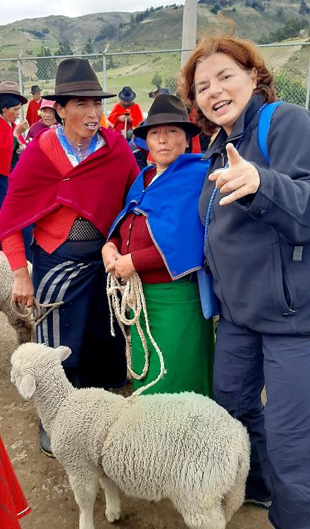 ECUADOR : EL MERCADO DE ANIMALES DE GUAMOTE ECUADOR : EL MERCADO DE ANIMALES DE GUAMOTE