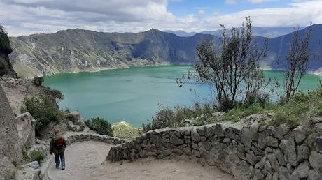 ECUADOR : LA LAGUNA DE QUILOTOA Y LA FIESTA DE LA MAMA NEGRA ECUADOR : LA LAGUNA DE QUILOTOA Y LA FIESTA DE LA MAMA NEGRA