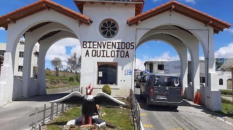 ECUADOR : LA LAGUNA DE QUILOTOA Y LA FIESTA DE LA MAMA NEGRA ECUADOR : LA LAGUNA DE QUILOTOA Y LA FIESTA DE LA MAMA NEGRA
