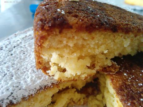 BIZCOCHO DE ALMENDRAS CON CHOCOLATE BLANCO Y SIN GLUTEN