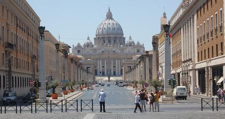 ¿Qué saber antes de visitar un monumento? Vaticano Vestimenta
