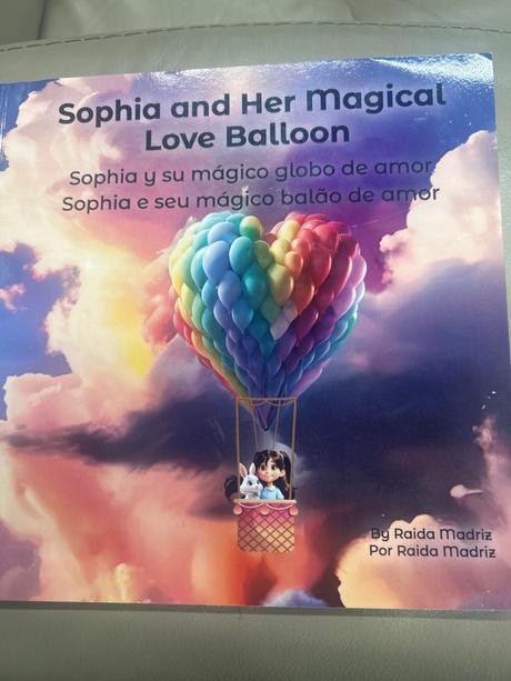 Sophia y su mágico globo de amor. Un libro con un potente mensaje. Reseña por Nery Santos Gómez Sophia y su mágico globo de amor. Un libro con un potente mensaje. Reseña por Nery Santos Gómez