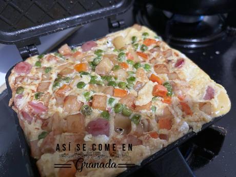 Tortilla en sandwichera, receta de aprovechamiento Tortilla en sandwichera, receta de aprovechamiento