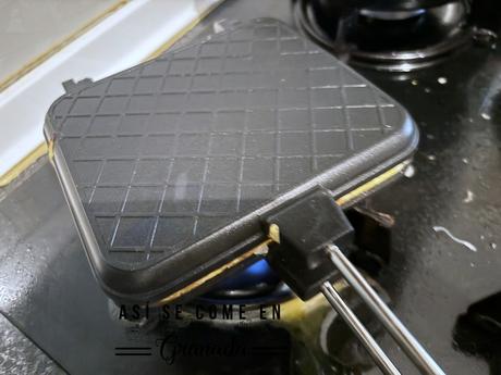 Tortilla en sandwichera, receta de aprovechamiento Tortilla en sandwichera, receta de aprovechamiento